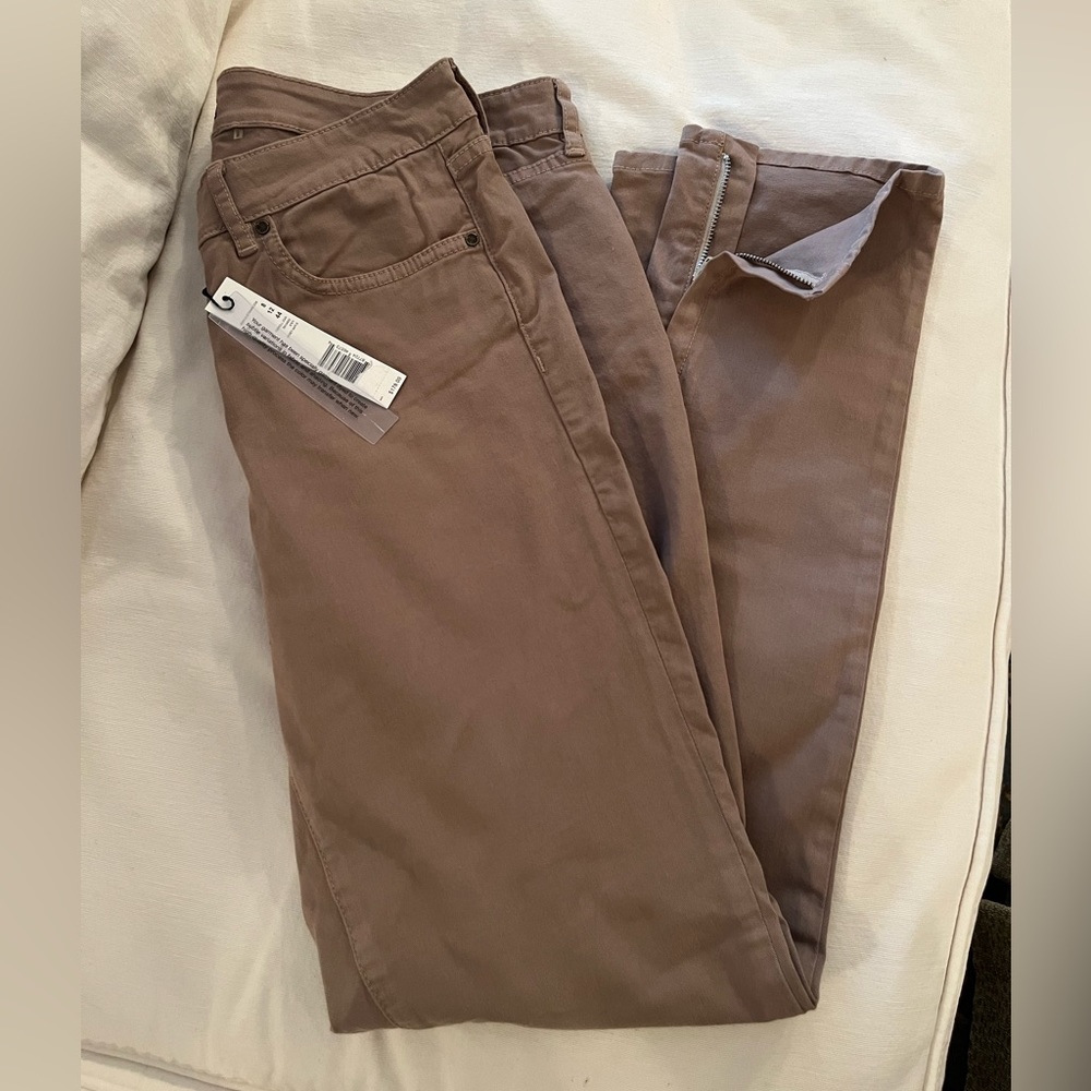 Elie Tahari tan jeans, side zip at bottom leg.  NWT